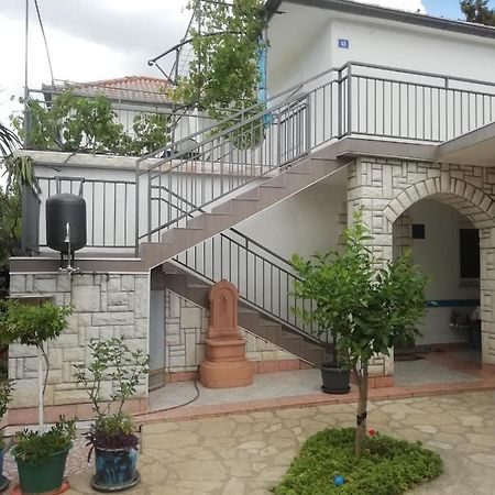 Apartment Hajduk Starigrad Paklenica Exterior foto