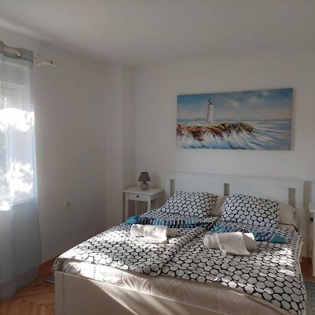 Apartment Hajduk Starigrad Paklenica Exterior foto
